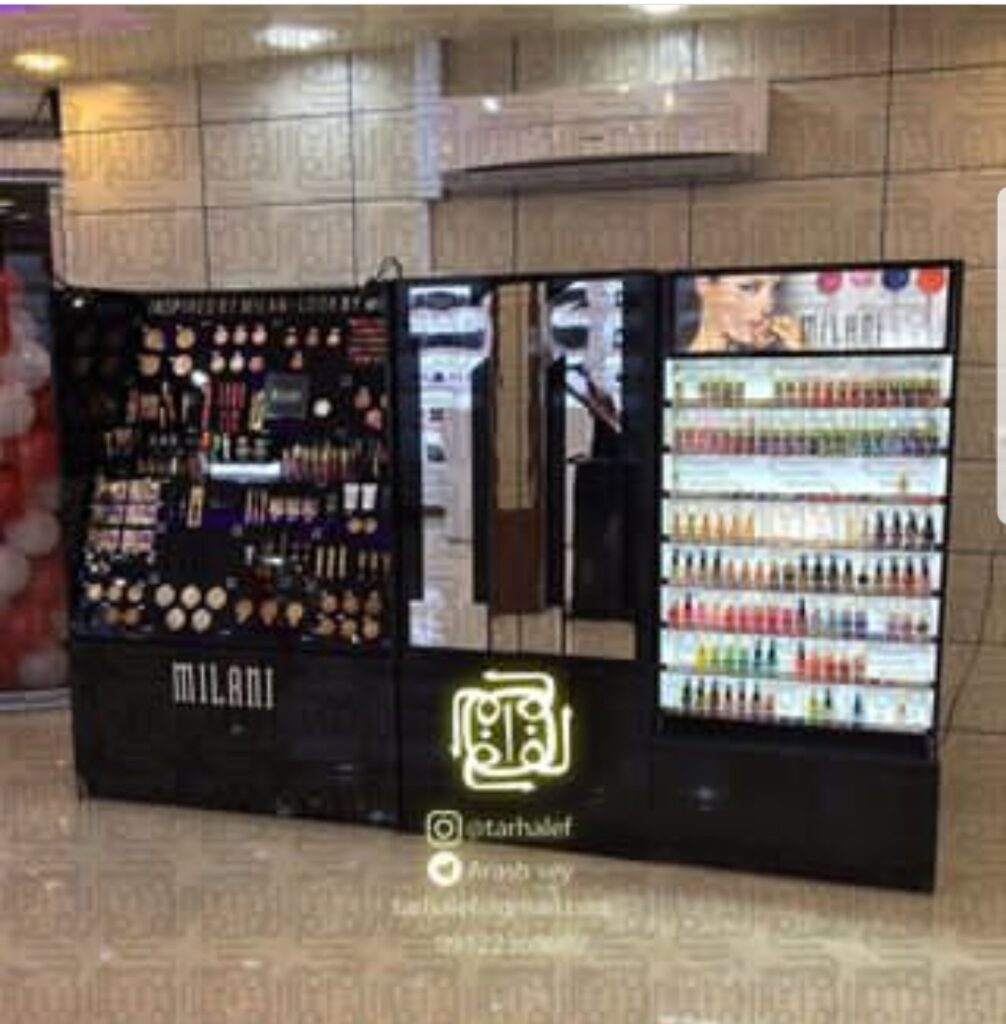 استند و فروش محصولات